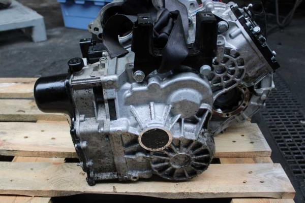 BOITE DE VITESSE AUTOMATIQUE VW / AUDI / SEAT / SKODA 1.0TSI - Vue 4